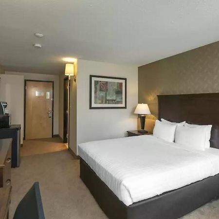 Prestige Riverside Lodge Кенель Экстерьер фото