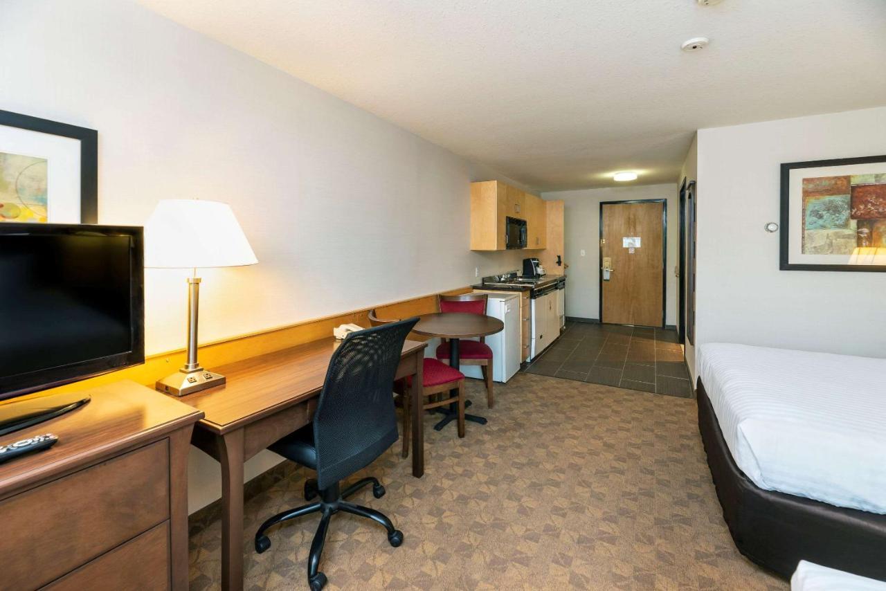 Prestige Riverside Lodge Кенель Экстерьер фото