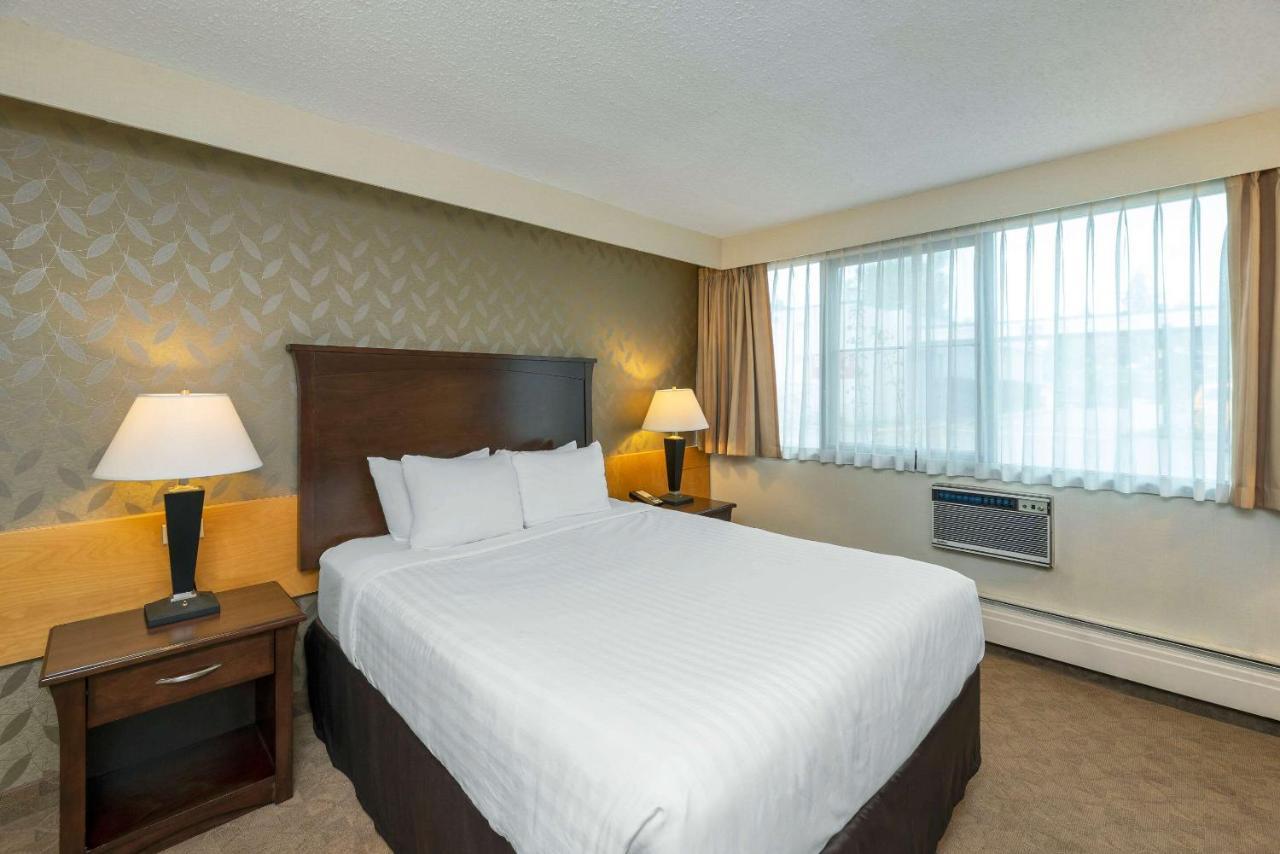 Prestige Riverside Lodge Кенель Экстерьер фото