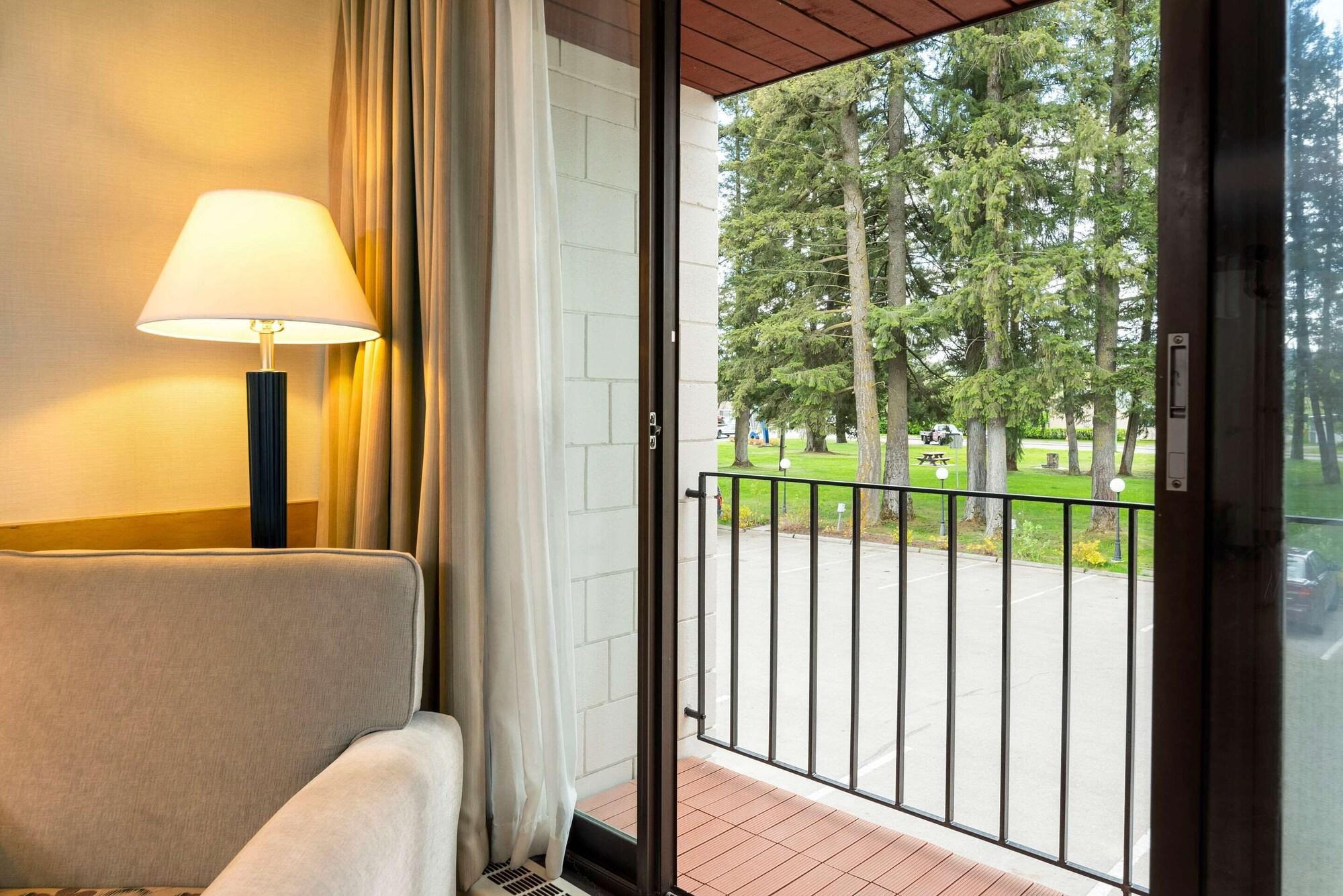 Prestige Riverside Lodge Кенель Экстерьер фото