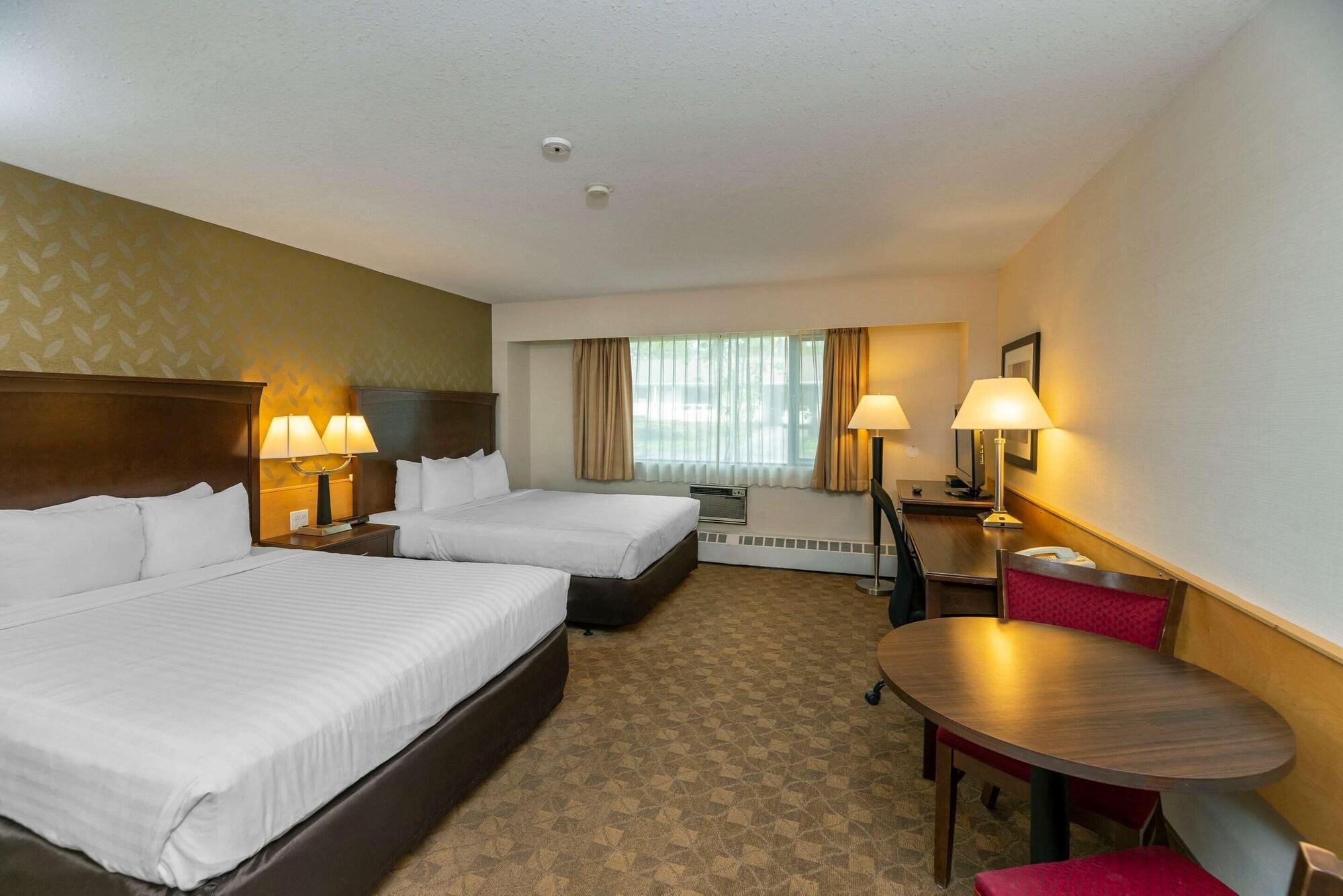 Prestige Riverside Lodge Кенель Экстерьер фото