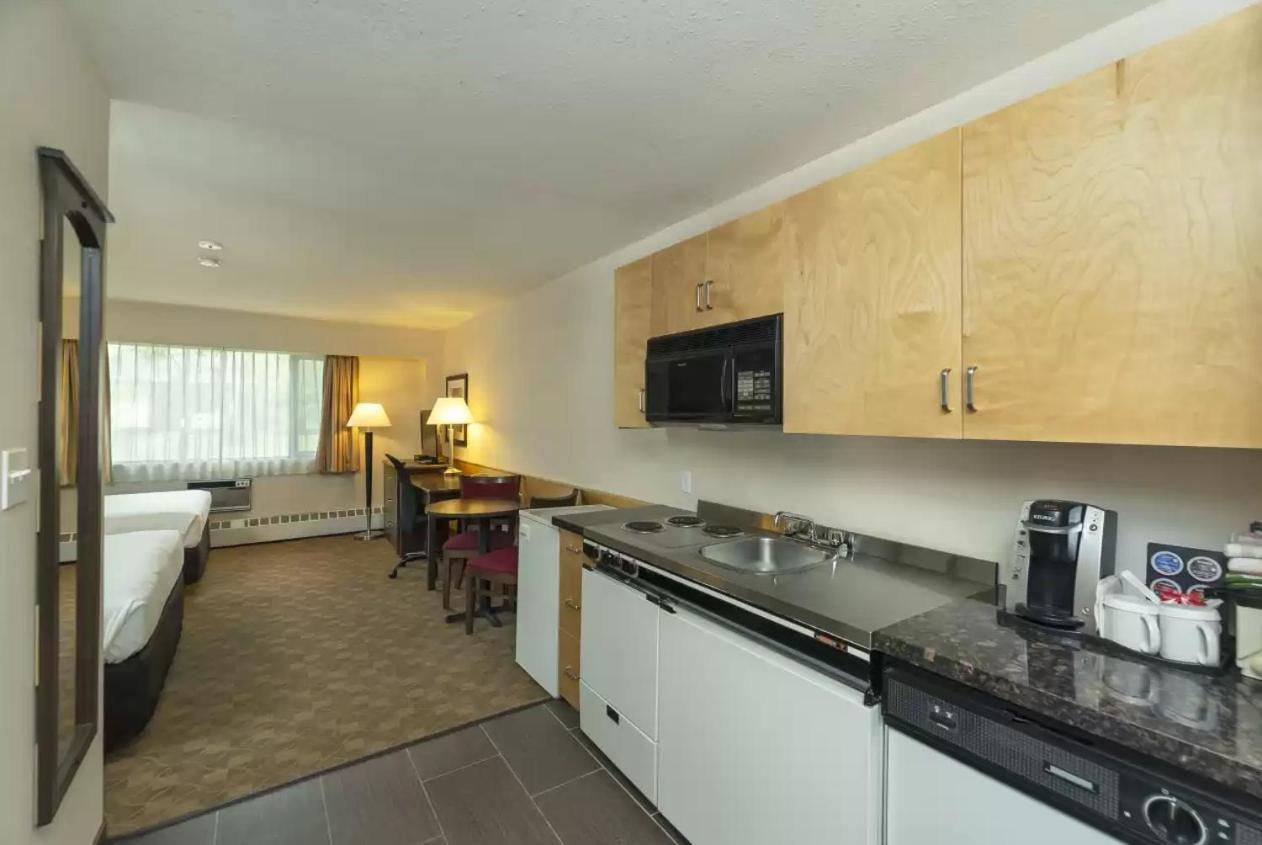 Prestige Riverside Lodge Кенель Экстерьер фото