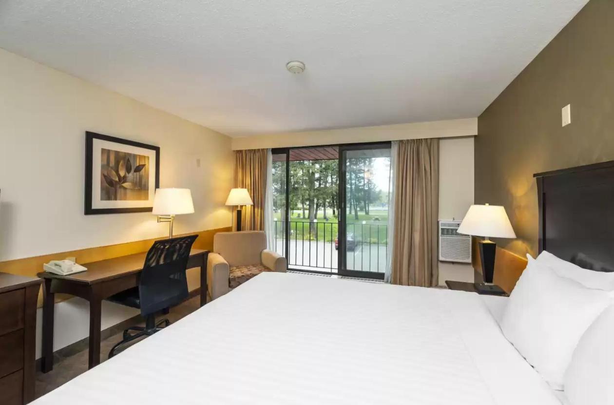 Prestige Riverside Lodge Кенель Экстерьер фото